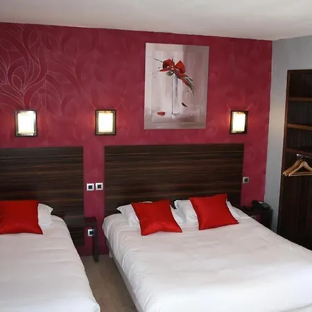 Republique Hotel