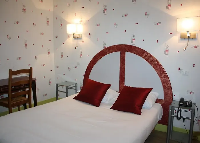 Republique Отель