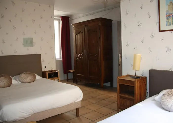 Отель Republique 2*